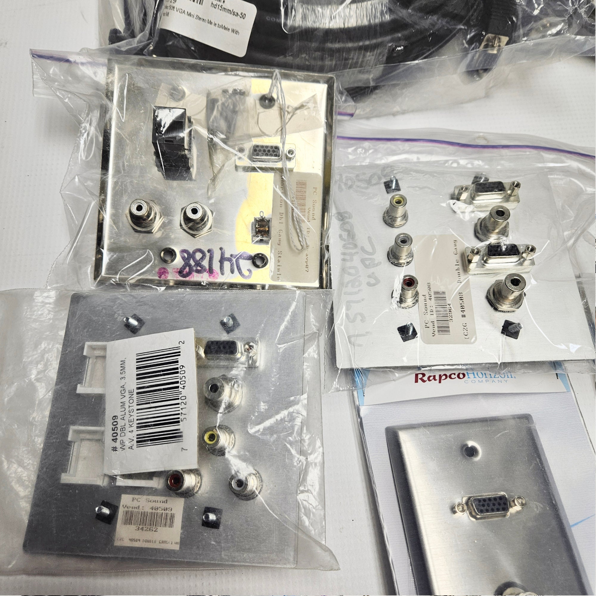 C2G RapcoHorizon Dayton Audio VGA HD15 3.5 Composite RCA Cable Wall Plate Bundle