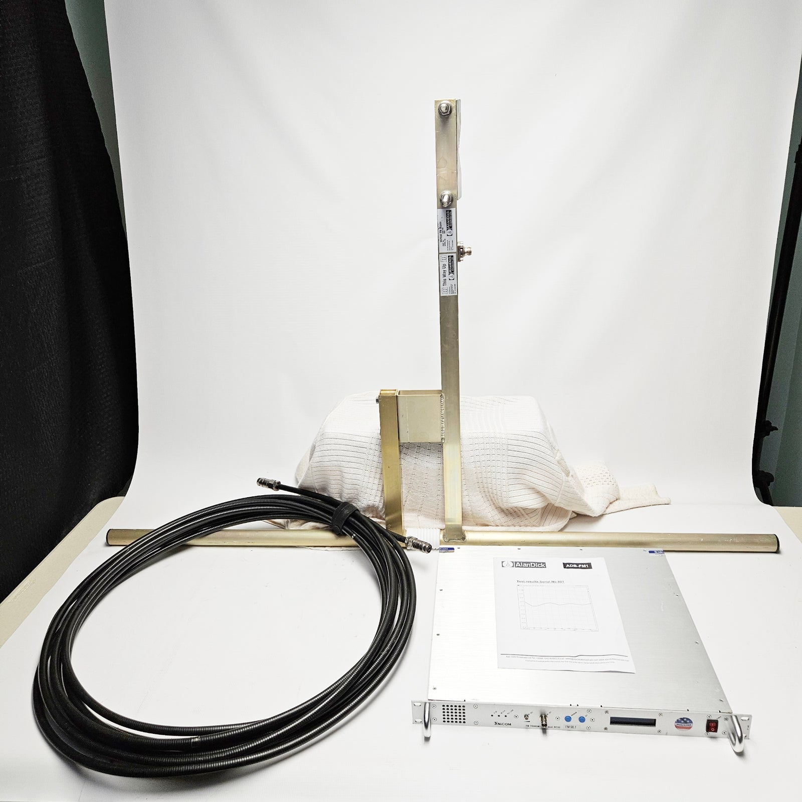 USED Nicom NT30 Transmitter ADB-FM1 Antenna Dipole & Cable Bundle