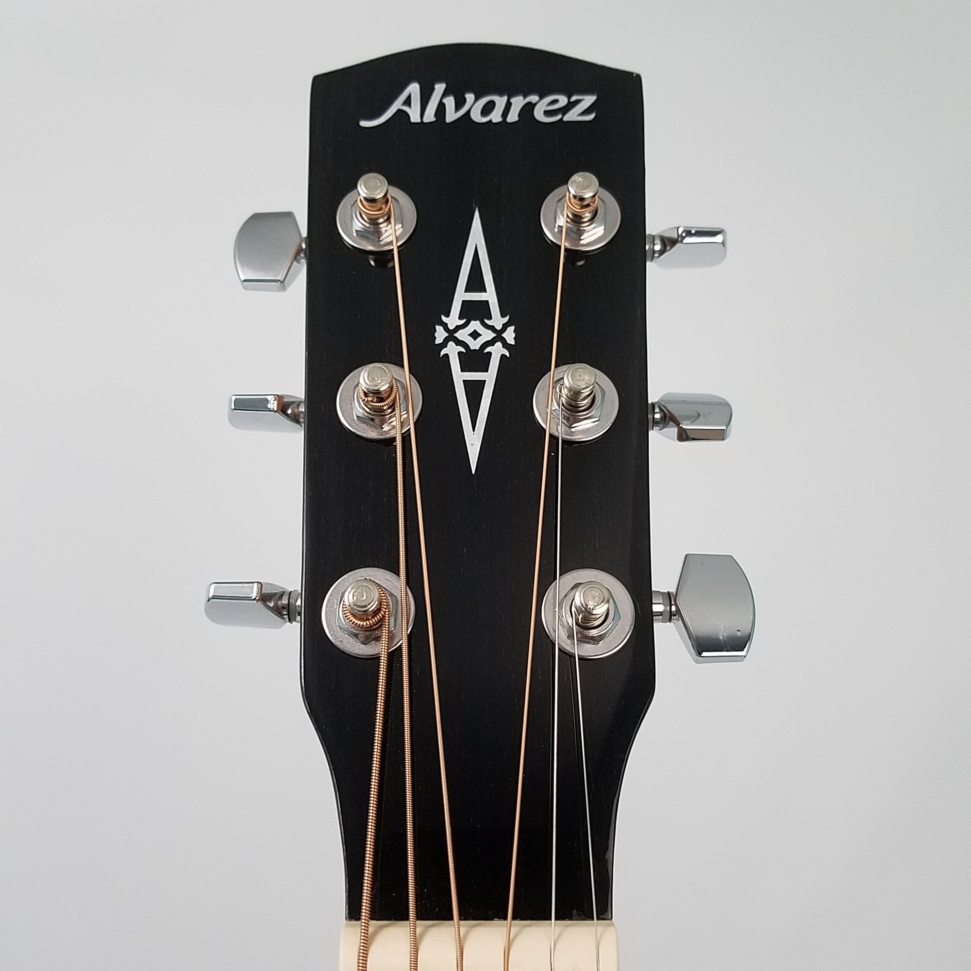 Alvarez Regent RD26CESB Acoustic Electric Sunburst Guitar with Gigbag