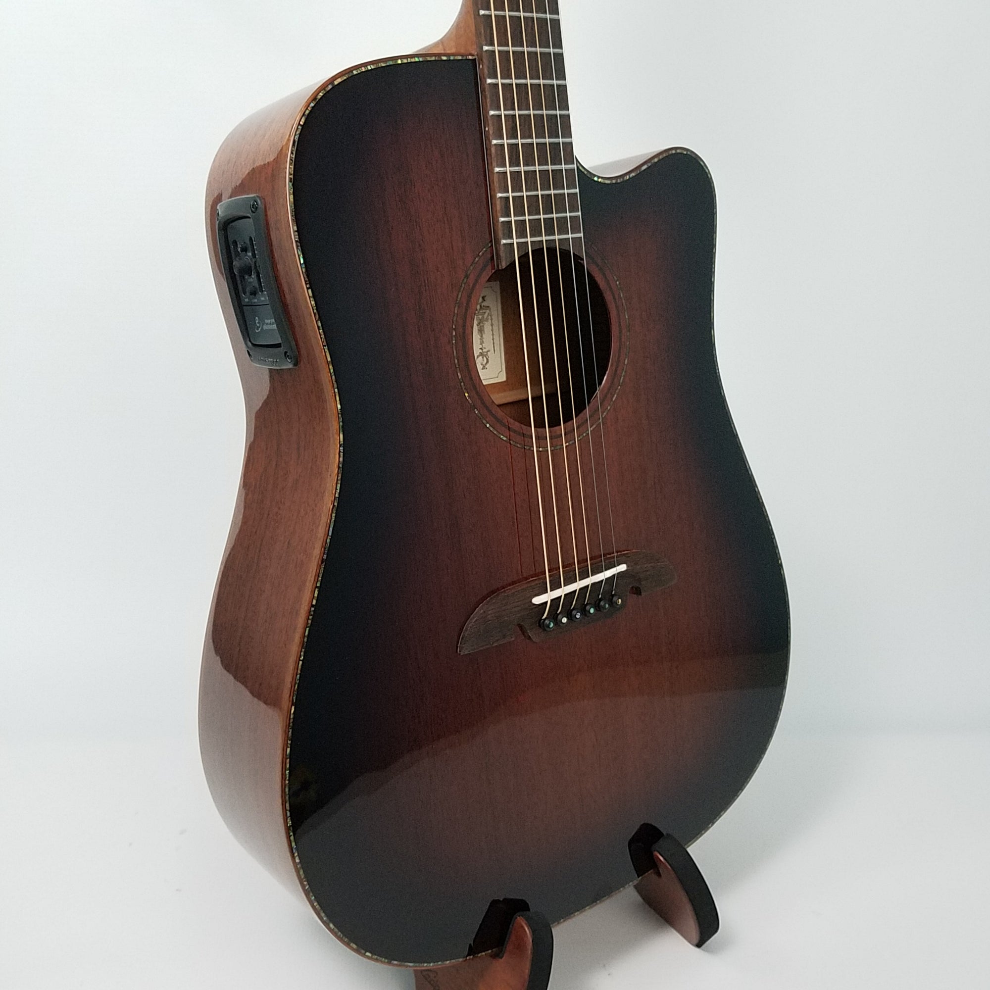 Alvarez Masterworks MDA66CESHB Acoustic Electric Guitar Body Left Side