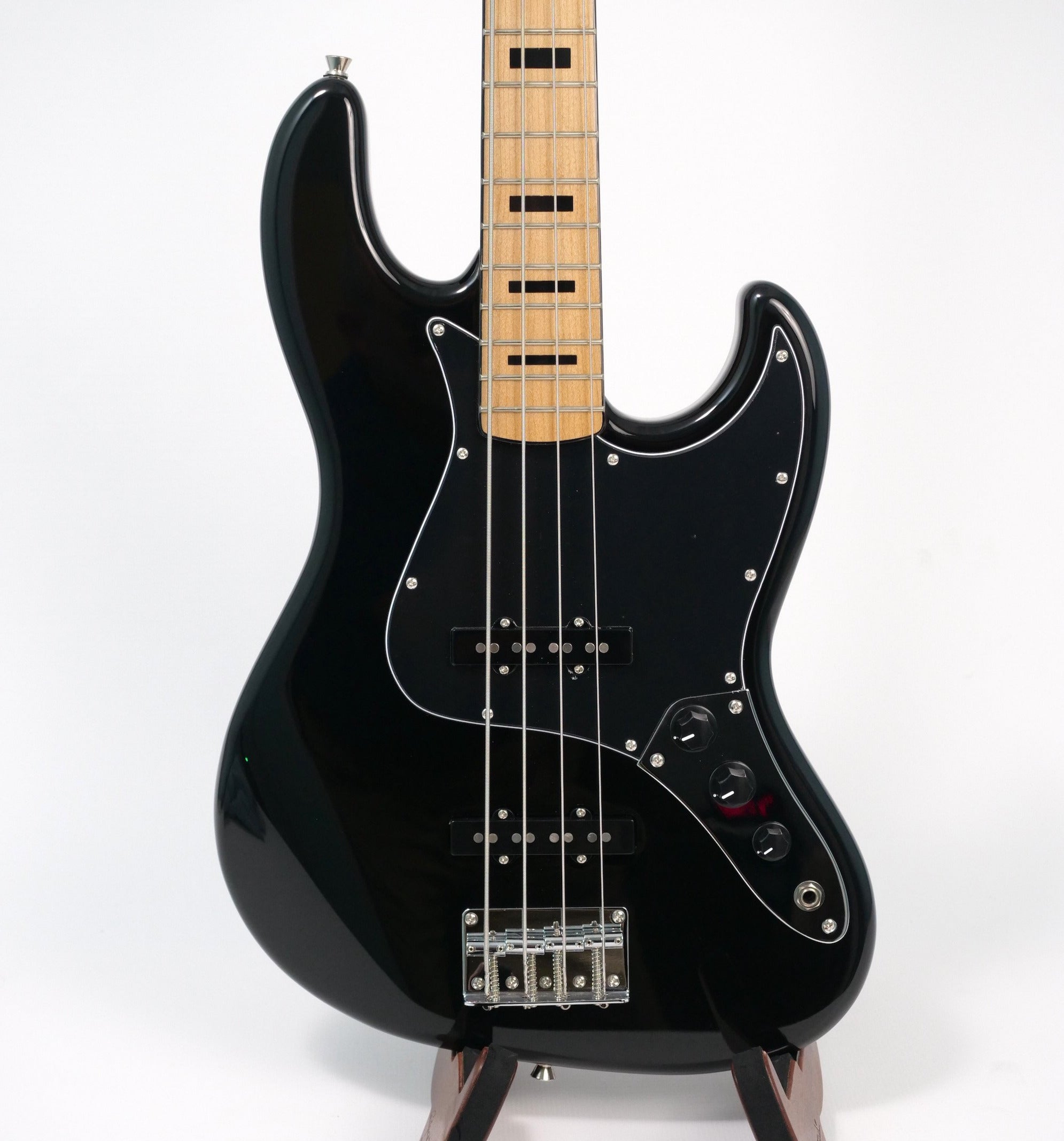 Tagima TJB 4 4-String Electric Jazz Bass - Black TJB-4 BK-LF/BK Body Front