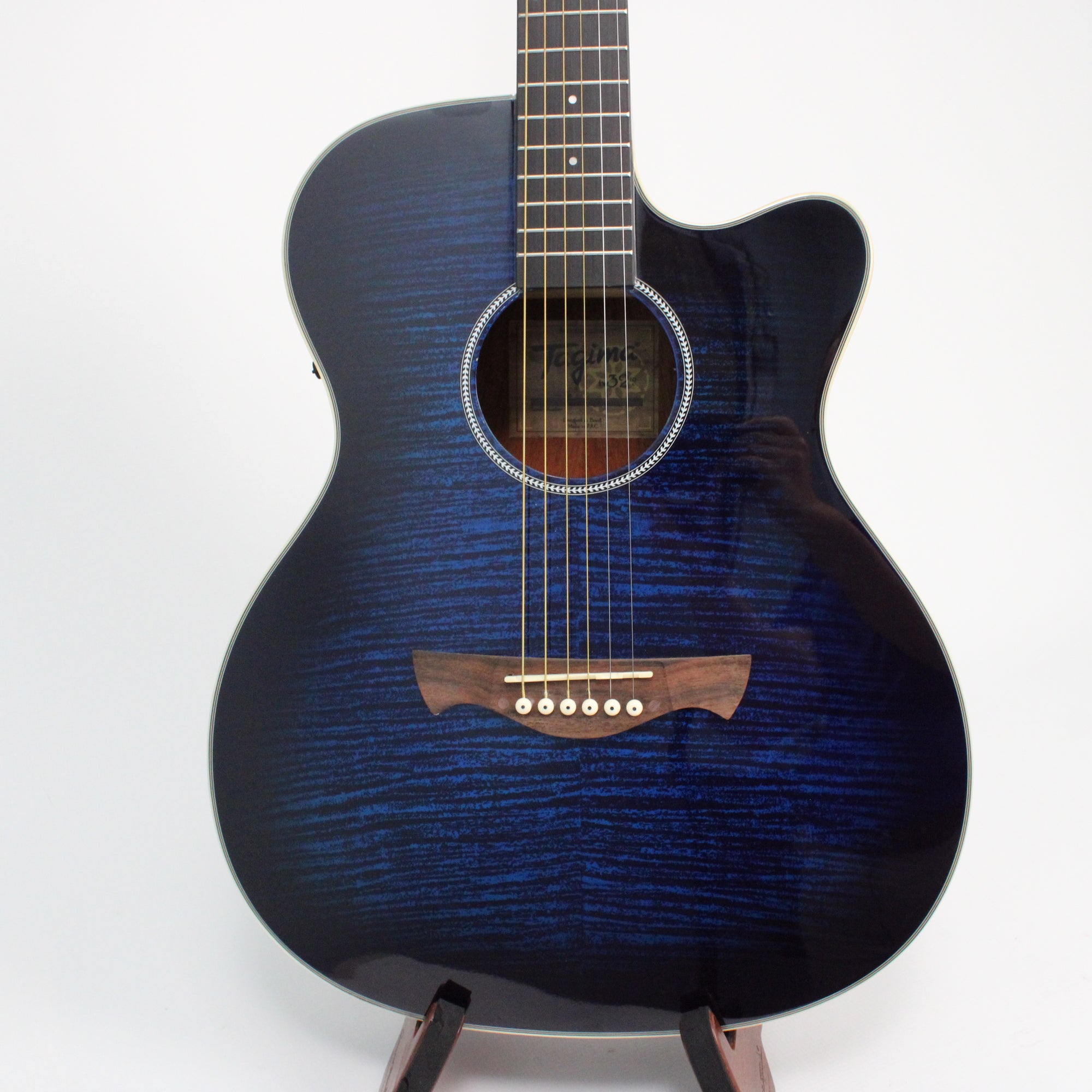 Tagima TW 32 EQ Acoustic Electric Guitar - Trans Blue TW 32 EQ-TBLF Body Front