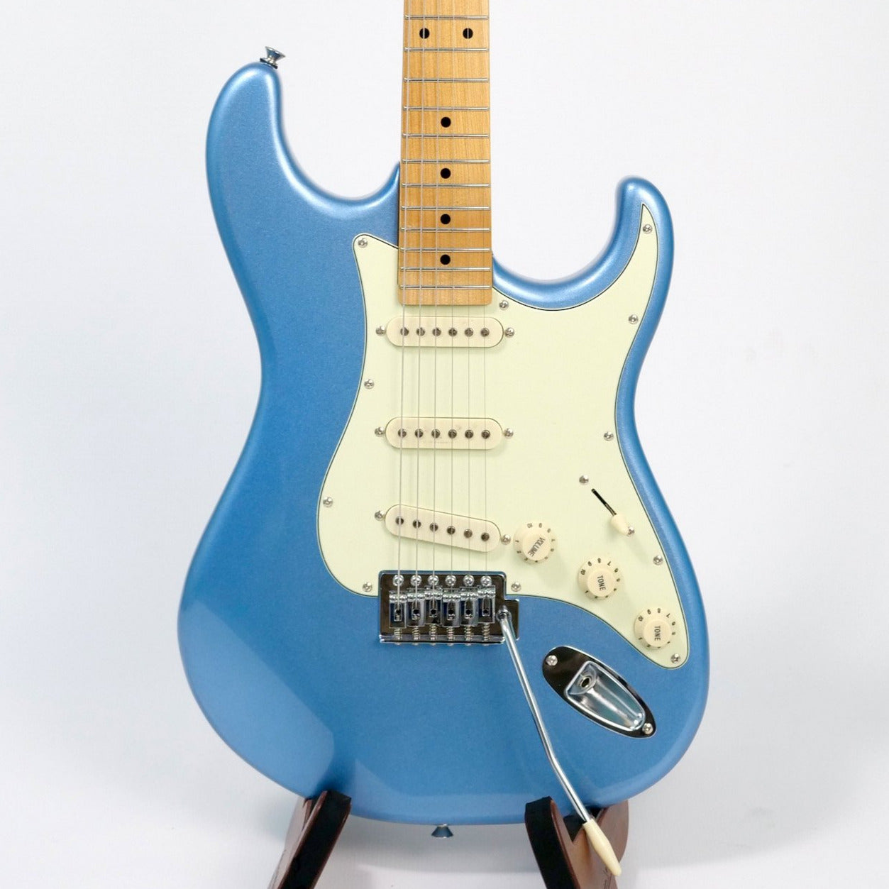 Tagima TG-530 Strat-Style Electric Guitar - Lake Placid Blue TG-530-LPB-LF/MG Body Front